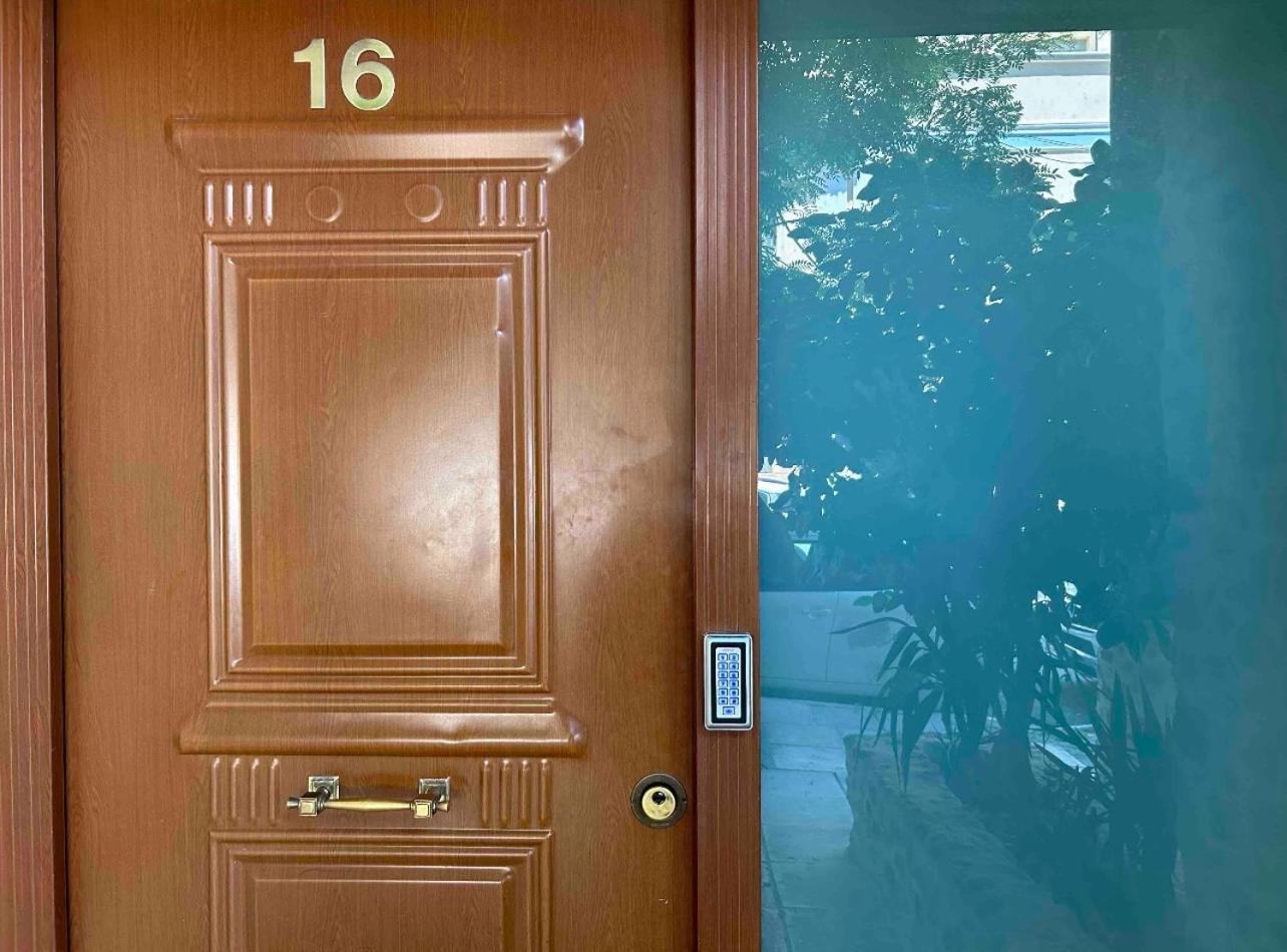 Port Twins Suites No2 Piräus Exterior foto